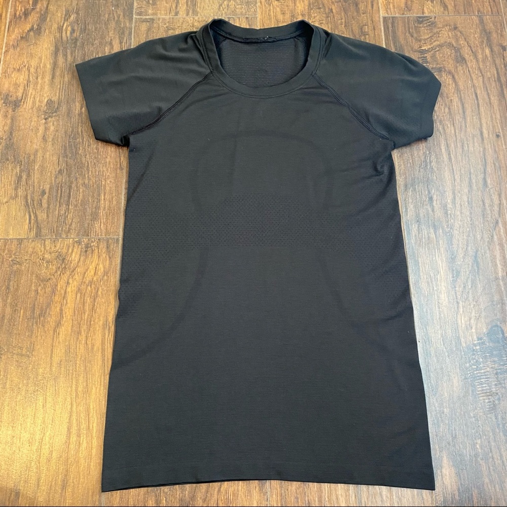 Lululemon Swiftly Tech Short Sleeve